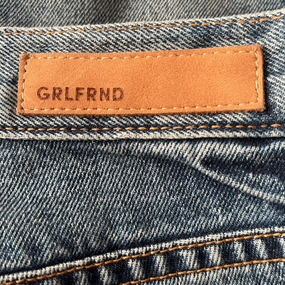 GRLFRND Linda Mid-Rise Distressed Jeans in Zodiac Size 25 — DESIGNER!!! - Picture 8 of 12